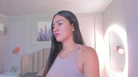 Snapshot of bigboobsnaughty1 chatting on February 2025 10:04:01 AM online show from February 2025 10:04:01 AM