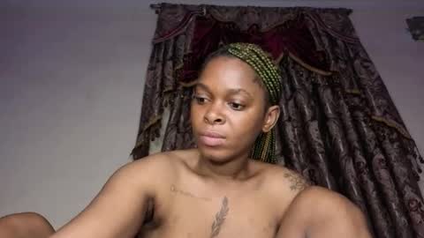 Lucy online show from December 2025 04:39:02 AM