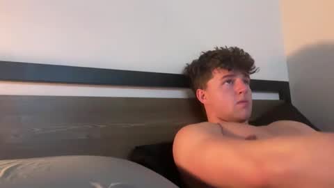 bigbootyburger1 online show from April 2026 06:59:02 PM