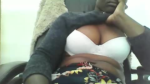 Snapshot of bigbumboobs98 chatting on September 2025 07:13:02 AM bigbumboobs98 online show from September 2025 07:13:02 AM