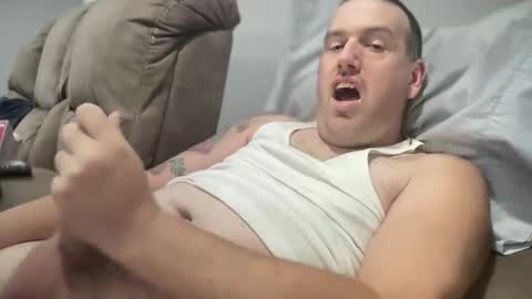 Snapshot of bigcocksuckingslut chatting on December 2024 04:17:01 PM bigcocksuckingslut online show from December 2024 04:17:01 PM