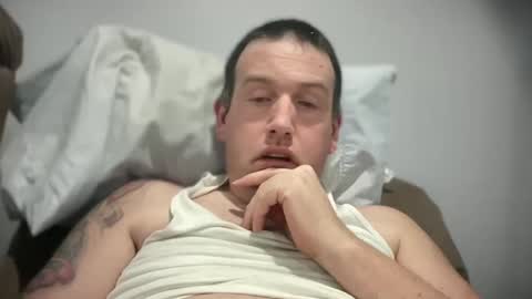 Snapshot of bigcocksuckingslut chatting on January 2025 01:43:02 AM bigcocksuckingslut online show from January 2025 01:43:02 AM