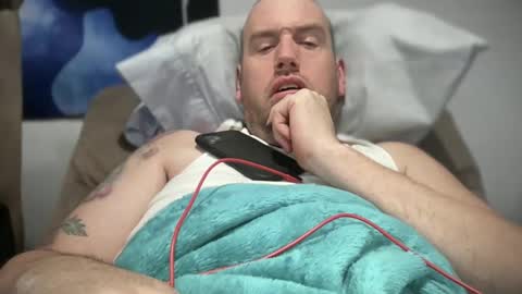 Snapshot of bigcocksuckingslut chatting on January 2025 02:04:02 AM bigcocksuckingslut online show from January 2025 02:04:02 AM