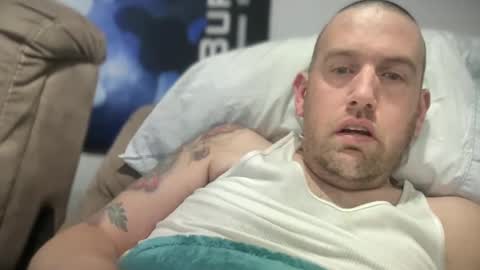 Snapshot of bigcocksuckingslut chatting on February 2025 01:34:01 AM bigcocksuckingslut online show from February 2025 01:34:01 AM