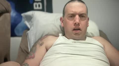 Snapshot of bigcocksuckingslut chatting on February 2025 01:52:02 AM bigcocksuckingslut online show from February 2025 01:52:02 AM