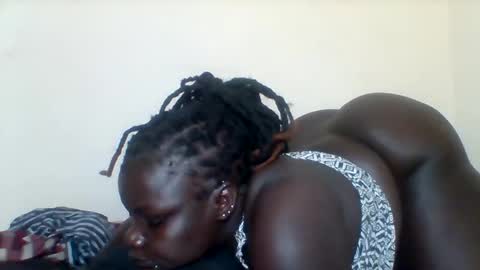 Snapshot of bigdarkass chatting on January 2025 04:15:01 AM VIOLET online show from January 2025 04:15:01 AM