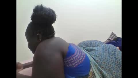 Snapshot of bigdarkass chatting on December 2025 09:00:01 PM VIOLET online show from December 2025 09:00:01 PM