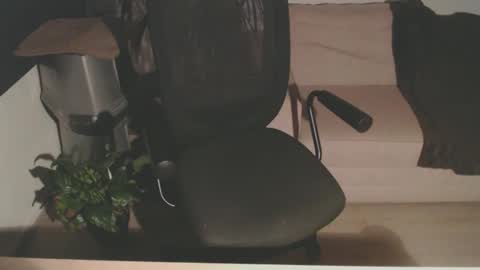 Snapshot of bigdutchenergy chatting on April 2026 10:18:01 PM BigDutchEnergy online show from April 2026 10:18:01 PM
