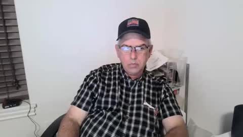 Snapshot of bigdylan17 chatting on November 2025 12:38:02 AM Dylan 56 Taleah 53 online show from November 2025 12:38:02 AM