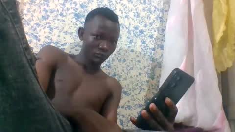 Snapshot of bigfeet9999 chatting on November 2025 06:24:01 AM Ask in pvt online show from November 2025 06:24:01 AM