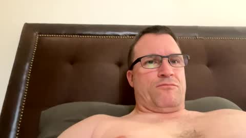 bigger22332233 online show from December 2024 05:44:01 PM