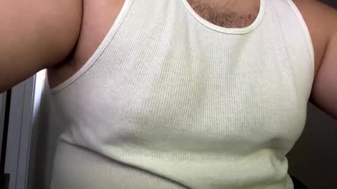 Snapshot of biggerthanasnicker chatting on March 2025 11:32:02 PM biggerthanasnicker online show from March 2025 11:32:02 PM