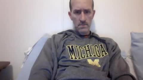 Snapshot of bighugemouthful chatting on March 2025 04:30:02 AM Chaz online show from March 2025 04:30:02 AM