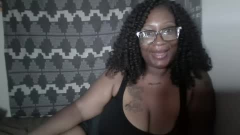 Snapshot of bigmamamocha chatting on August 2026 10:09:01 AM BigMamaMocha online show from August 2026 10:09:01 AM