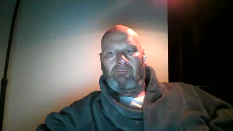 Snapshot of bigmike3339 chatting on December 2024 04:24:01 AM bigmike3339 online show from December 2024 04:24:01 AM