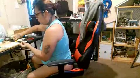 the Mini mami online show from December 2025 01:09:02 PM