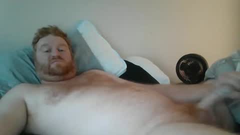 bigred92899 online show from December 2025 09:52:02 PM