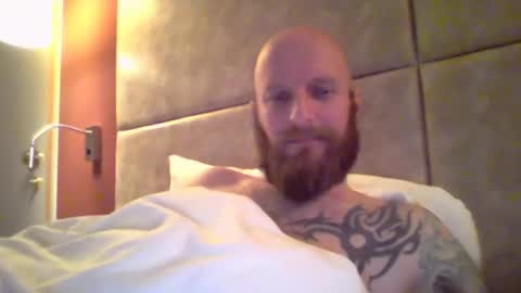 Snapshot of bigredbeardo chatting on January 2025 09:43:01 PM Beardo online show from January 2025 09:43:01 PM
