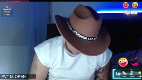 MANUEL online show from April 2026 07:58:02 PM