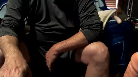 Snapshot of biguylovessuckingcock chatting on December 2024 07:38:02 PM biguylovessuckingcock online show from December 2024 07:38:02 PM