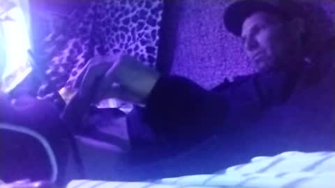 Snapshot of bigwalkdog420 chatting on January 2025 06:38:01 AM bigwalkdog420 online show from January 2025 06:38:01 AM