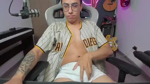 Snapshot of bigxboy96 chatting on January 2025 03:32:02 AM bigxboy96 online show from January 2025 03:32:02 AM