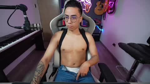 Snapshot of bigxboy96 chatting on February 2025 03:30:02 AM bigxboy96 online show from February 2025 03:30:02 AM