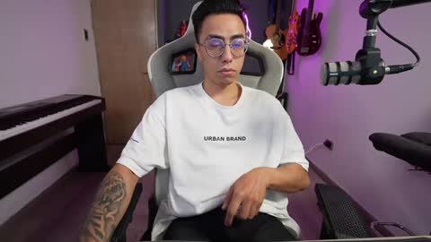 Snapshot of bigxboy96 chatting on February 2025 04:16:02 AM bigxboy96 online show from February 2025 04:16:02 AM