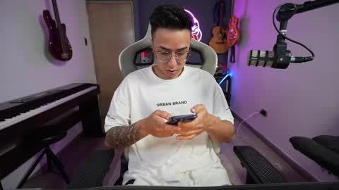 Snapshot of bigxboy96 chatting on February 2025 06:42:02 AM bigxboy96 online show from February 2025 06:42:02 AM