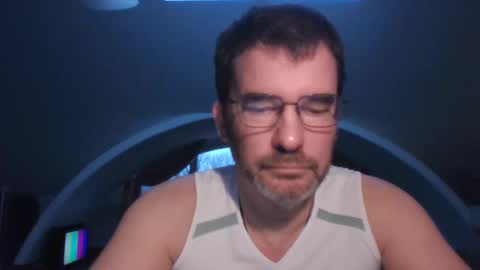 Snapshot of bikertom1988 chatting on December 2024 02:47:02 PM bikertom1988 online show from December 2024 02:47:02 PM