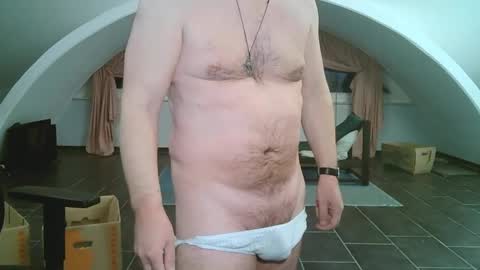 Snapshot of bikertom1988 chatting on January 2025 06:58:02 AM bikertom1988 online show from January 2025 06:58:02 AM