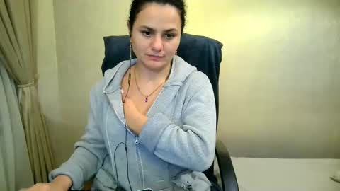 Snapshot of bililay chatting on December 2024 11:12:02 PM DOM NIKA online show from December 2024 11:12:02 PM
