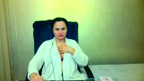 Snapshot of bililay chatting on February 2025 11:04:02 PM DOM NIKA online show from February 2025 11:04:02 PM