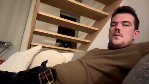 bingeling123 online show from October 2025 11:03:01 PM