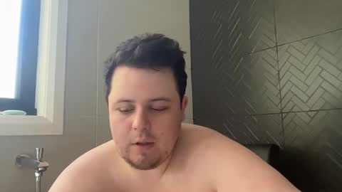 Snapshot of bisexualchubbyboy chatting on December 2024 06:14:01 AM james online show from December 2024 06:14:01 AM