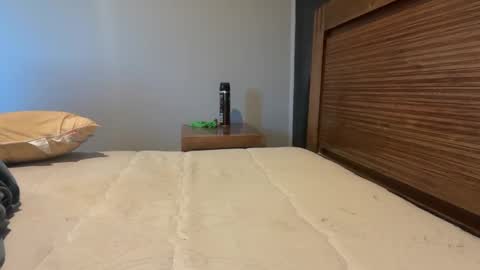 Snapshot of bisexualchubbyboy chatting on January 2025 07:28:02 AM james online show from January 2025 07:28:02 AM