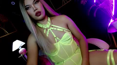 bitchinthecityxx online show from May 2026 01:44:02 AM