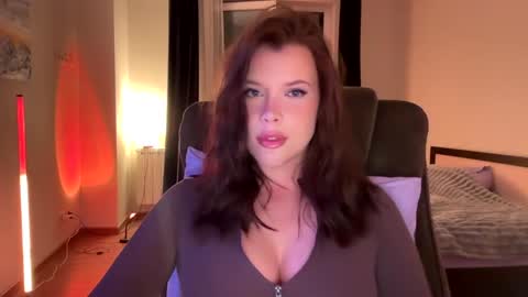 Ann Braslowsky online show from September 2025 01:29:01 AM