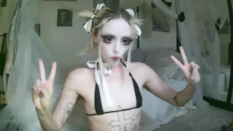 vampire fang  online show from April 2026 04:52:01 PM