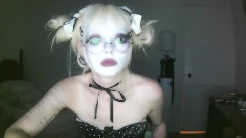 Snapshot of bl0odsyring3 chatting on July 2026 07:15:02 AM vampire fang online show from July 2026 07:15:02 AM