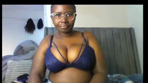 Snapshot of black_amor chatting on June 2026 08:15:01 AM black_amor online show from June 2026 08:15:01 AM