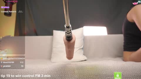 Snapshot of black_n_wh1te chatting on February 2025 02:04:01 AM black_n_wh1te online show from February 2025 02:04:01 AM