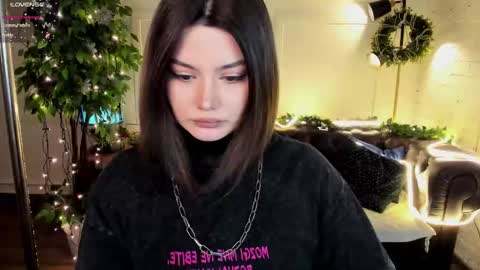 Mon Mon online show from December 2025 02:28:02 AM