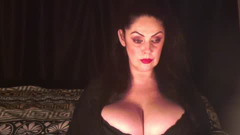 Sarah online show from January 2025 10:52:02 PM