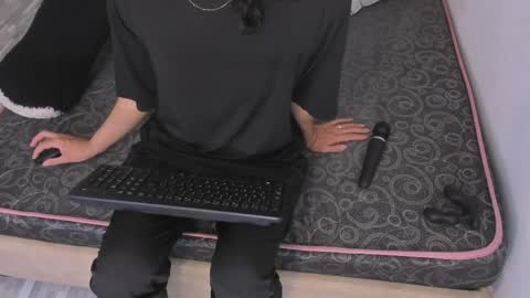 B L A C K  R O S E  online show from April 2026 11:37:01 AM