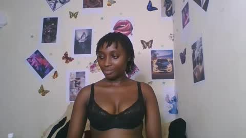 Snapshot of black_rosey chatting on January 2026 03:21:02 AM veraa online show from January 2026 03:21:02 AM