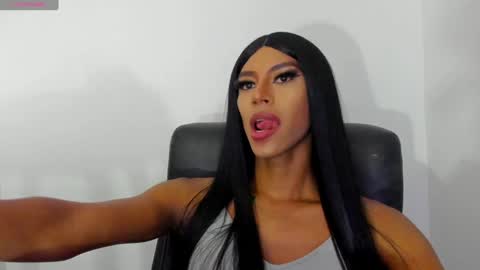 Snapshot of blackbeauty_ts chatting on January 2025 05:44:01 PM Nina online show from January 2025 05:44:01 PM