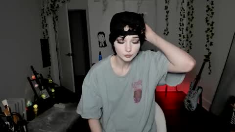 Ella online show from December 2025 12:39:02 AM