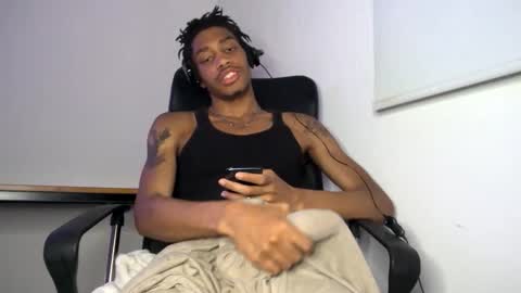 Snapshot of blackbulltitus chatting on May 2026 05:14:02 AM BlackBullTitus online show from May 2026 05:14:02 AM