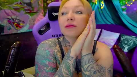 Snapshot of blackedbarbie chatting on July 2026 07:12:02 PM Alice online show from July 2026 07:12:02 PM